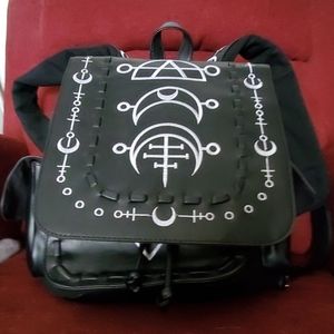 Occult medium backpack